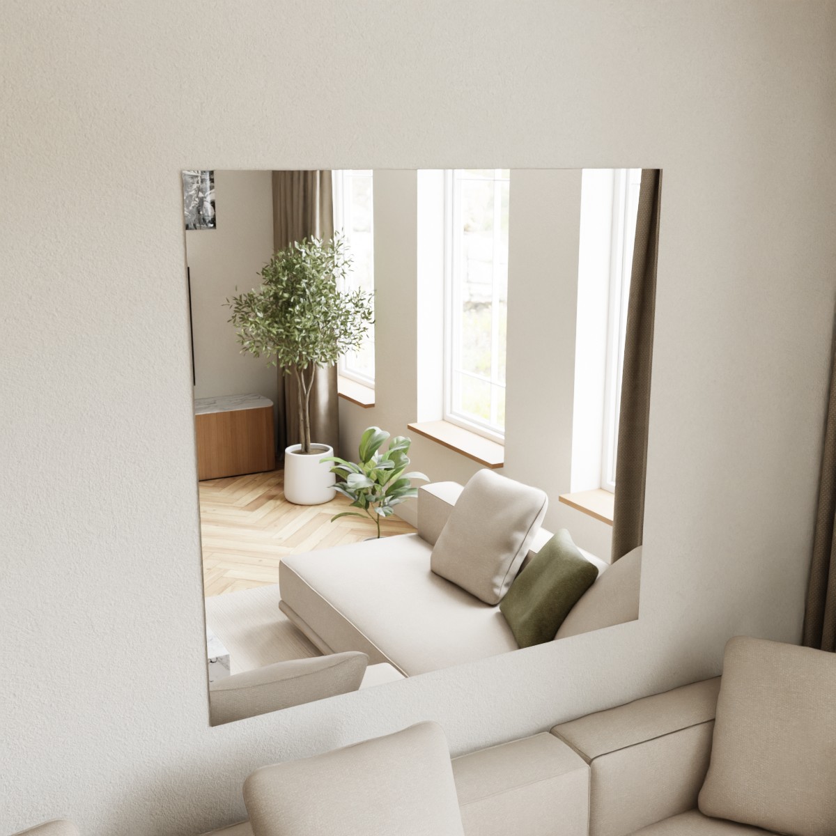 Verzilverd blanke spiegel aan de muur in lichte woonkamer