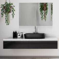 Facetgeslepen spiegel in een badkamer