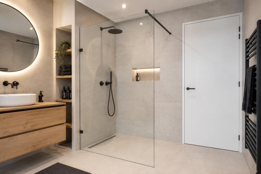 Douchewand van 8 mm gehard veiligheidsglas