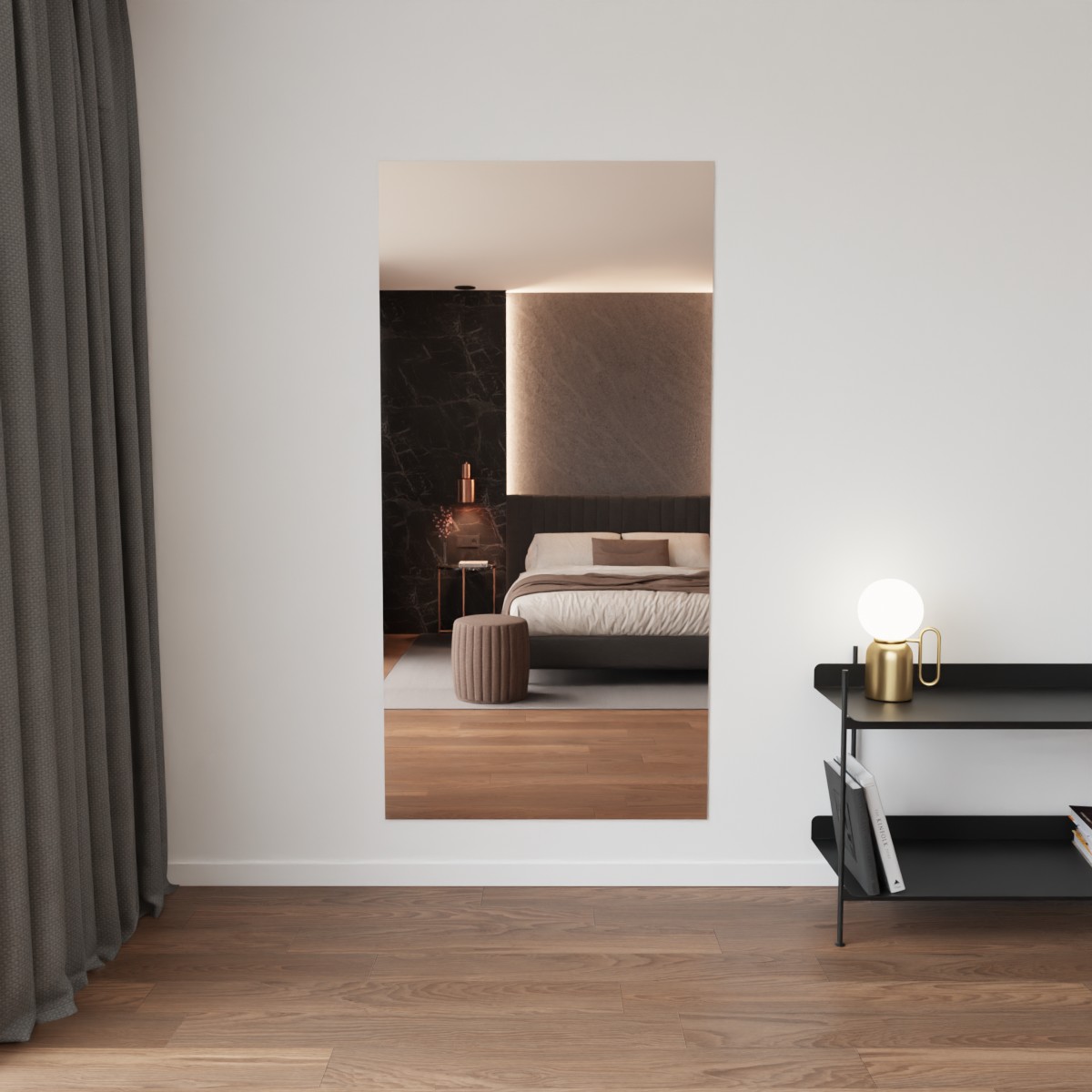 Op maat gemaakte grijs gekleurde spiegel aan de muur in strak interieur