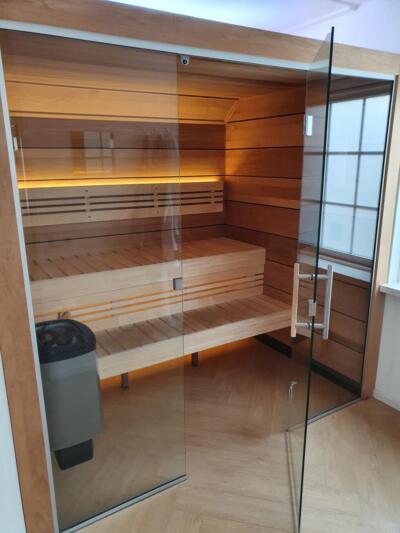 Glazen deur voor sauna